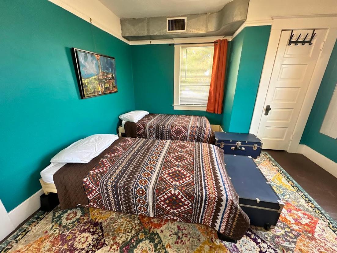 The Good Manor Hostel Fresno Exterior foto